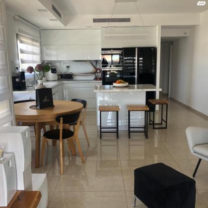 הרצל 4 (מרכז העיר)