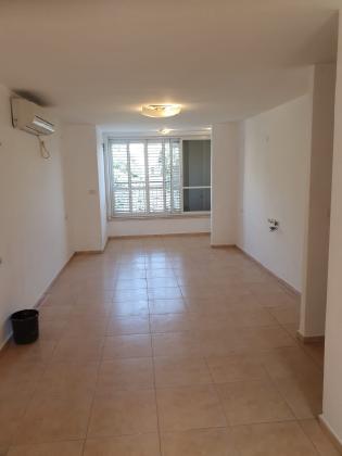 דירה 4 חדרים למכירה בגבעתיים | אדמית | תל גנים