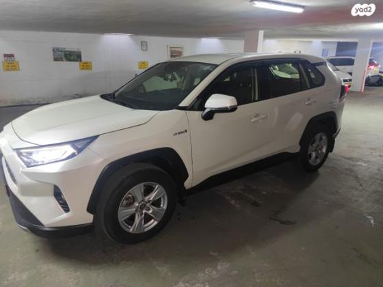 טויוטה RAV4 הייבריד E-xperience הייבריד 5 דל' אוט' 2.5 (178 כ''ס) בנזין 2019 למכירה בתל אביב יפו