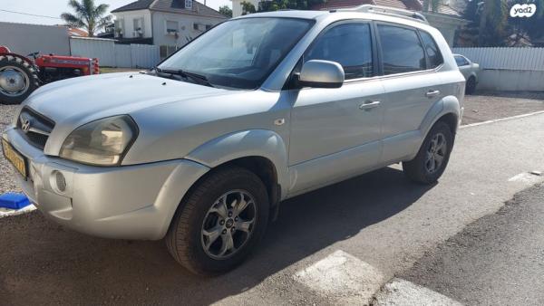 יונדאי טוסון 4X4 Luxury אוט' בנזין 2.7 (175 כ''ס) בנזין 2010 למכירה בריחאנייה