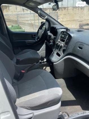 יונדאי H1 I800 מיניבוס אוט' דיזל 8 מק' 2.5 (170 כ''ס) דיזל 2012 למכירה ביבנה