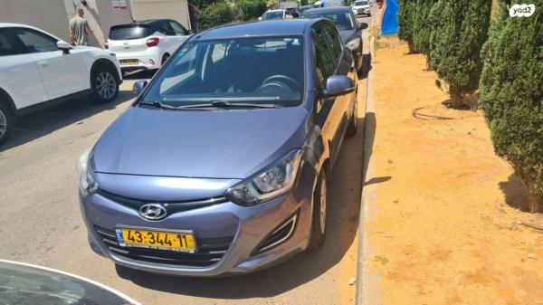 יונדאי i20 Insight אוט' 1.4 (100 כ"ס) בנזין 2013 למכירה בהרצליה