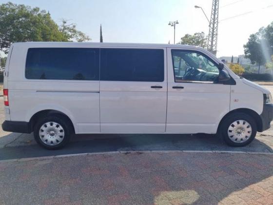 פולקסווגן טרנספורטר מסחרי/נוסעים Kombi ארוך אוט' דיזל 2 מק' 3 דל' 2.0 (140 כ"ס) דיזל 2013 למכירה ביבנה