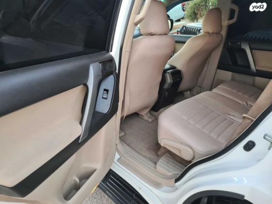 טויוטה לנד קרוזר ארוך 4X4 Select AC אוט' דיזל 7 מק' 3.0 (190 כ''ס) דיזל 2013 למכירה במעלות תרשיחא
