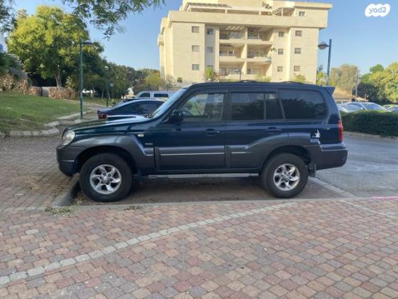 יונדאי טאראקן 4X4 GLS אוט' דיזל 5 מק' 2.9 (165 כ''ס) דיזל 2005 למכירה בכפר סבא