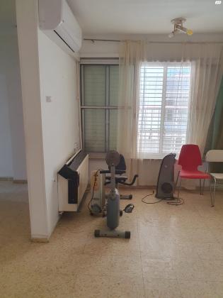 האם 47 (נווה יהושוע)