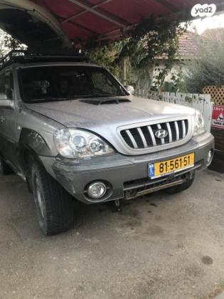 יונדאי טאראקן 4X4 GLS אוט' דיזל 5 מק' 2.9 (150 כ''ס) דיזל 2004 למכירה בכרכום