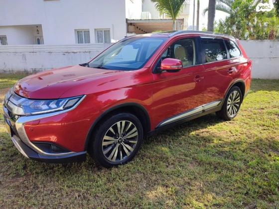 מיצובישי אאוטלנדר Premium אוט' 7 מק' 2.0 (150 כ''ס) בנזין 2018 למכירה בתל אביב יפו