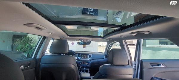 יונדאי טוסון Luxury אוט' בנזין 2.0 (155 כ"ס) בנזין 2018 למכירה בקרית ביאליק