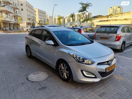 יונדאי i30 Inspire סטיישן אוט' 1.6 (135 כ"ס) בנזין 2015 למכירה בביתר עילית