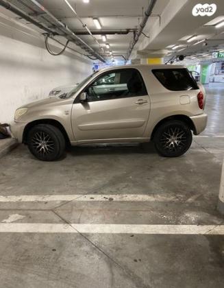 טויוטה RAV4 קצר 4X4 STD אוט' 2.0 (150 כ''ס) [2001-2006] בנזין 2006 למכירה בתל אביב יפו
