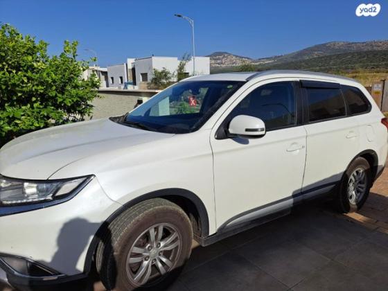 מיצובישי אאוטלנדר Instyle אוט' 7 מק' 2.0 (150 כ"ס) בנזין 2017 למכירה בכלנית