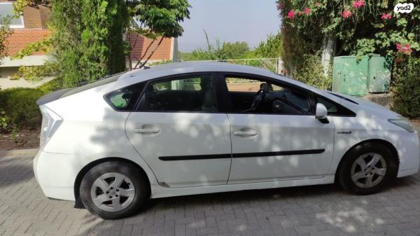 טויוטה פריוס GLI הייבריד אוט' 1.8 (99 כ"ס) בנזין 2010 למכירה בגבעת אלה