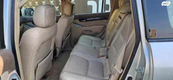 טויוטה לנד קרוזר ארוך 4X4 Luxury אוט' דיזל 8 מק' 3.0 (173 כ''ס) דיזל 2009 למכירה בבאקה אל ע'רביה