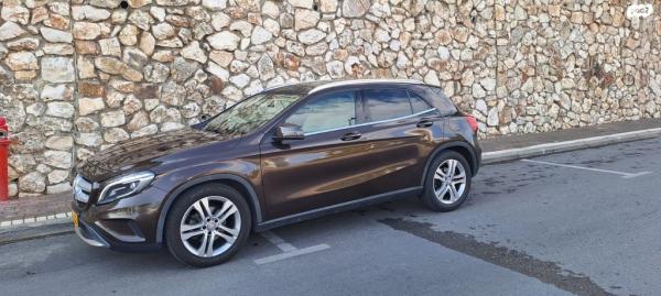 מרצדס GLA GLA200 Urban אוט' 1.6 (156 כ''ס) [2014-2017] בנזין 2014 למכירה בחיפה