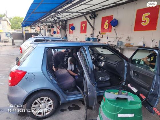 סקודה פאביה Ambiente ידני 1.4 (86 כ''ס) בנזין 2011 למכירה בראשון לציון