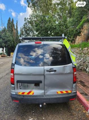 יונדאי i800 GLS CRDI מיניבוס ידני דיזל 8 מק' 2.5 (136 כ"ס) דיזל 2011 למכירה בחיפה