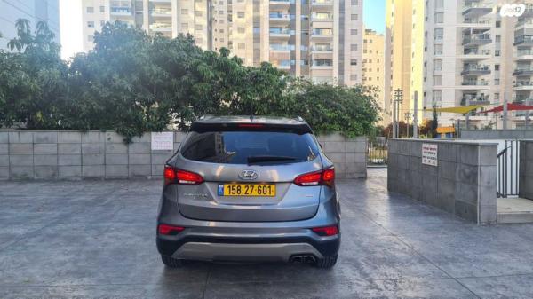 יונדאי סנטה פה 4X4 Premium אוט' בנזין 7 מק' 2.4 (192 כ"ס) בנזין 2018 למכירה בחולון