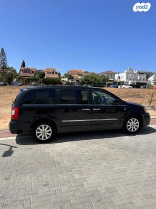 קרייזלר גראנד וויאג'ר Touring אוט' 7 מק' 3.6 (279 כ''ס) בנזין 2016 למכירה באבן יהודה