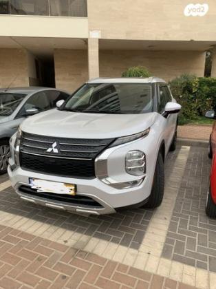 מיצובישי אאוטלנדר Premium אוט' 7 מק' 2.5 (181 כ"ס) בנזין 2021 למכירה באשדוד