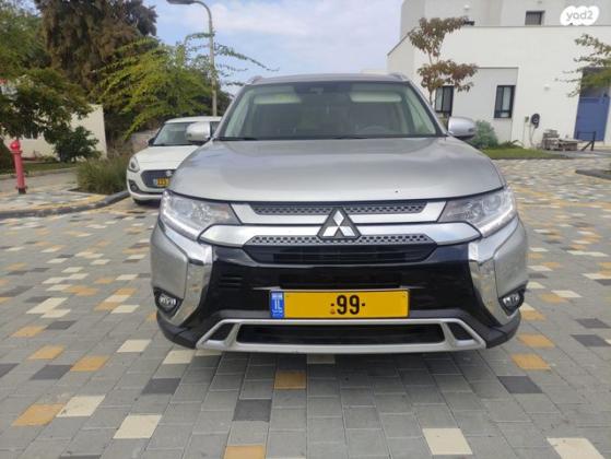 מיצובישי אאוטלנדר Intense אוט' 7 מק' 2.0 (150 כ"ס) בנזין 2019 למכירה בניצנים