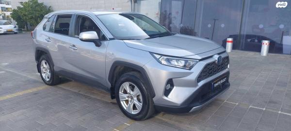 טויוטה RAV4 הייבריד E-xperience הייבריד 5 דל' אוט' 2.5 (178 כ''ס) בנזין 2021 למכירה ברעננה