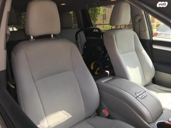 טויוטה היילנדר LE אוט' 2.7 (185 כ"ס) בנזין 2015 למכירה בירושלים