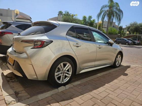 טויוטה קורולה הייבריד Excite הצ'בק אוט' 1.8 (98 כ''ס) בנזין 2021 למכירה באור יהודה