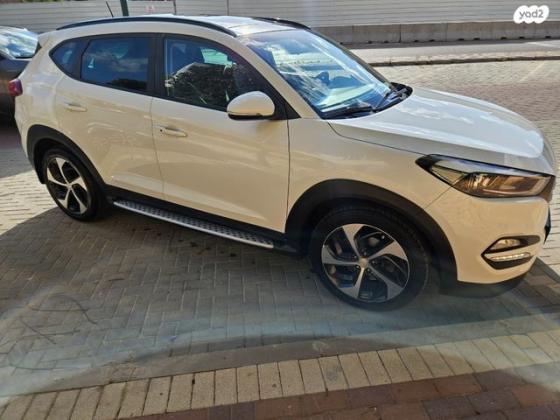 יונדאי טוסון Luxury אוט' בנזין 2.0 (155 כ"ס) בנזין 2018 למכירה בקרית אונו
