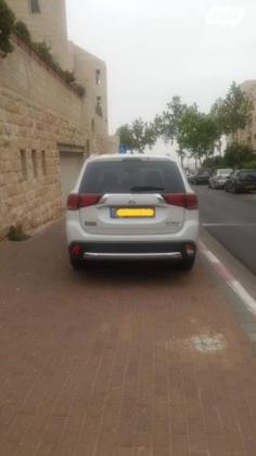 מיצובישי אאוטלנדר Instyle אוט' 5 מק' 2.0 (150 כ"ס) בנזין 2016 למכירה בירושלים