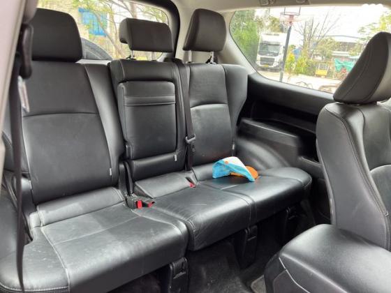 טויוטה לנד קרוזר קצר 4X4 Luxury אוט' דיזל 2.8 (177 כ"ס) דיזל 2017 למכירה בעולש