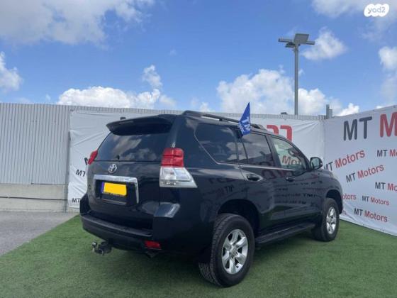 טויוטה לנד קרוזר ארוך 4X4 Luxury אוט' דיזל 7 מק' 3.0 (173 כ''ס) דיזל 2010 למכירה בחיפה