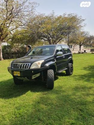 טויוטה לנד קרוזר קצר 4X4 Luxury אוט' דיזל 3.0 (173 כ''ס) דיזל 2007 למכירה בנתיב הגדוד