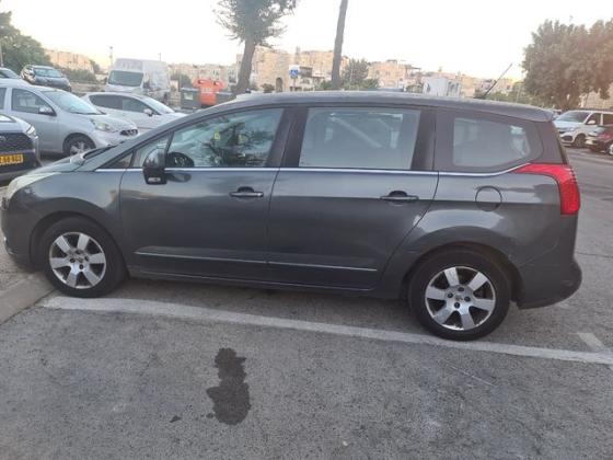 פיג'ו 5008 Premium סטיישן אוט' 1.6 (156 כ"ס) בנזין 2011 למכירה בירושלים