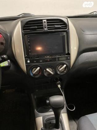 טויוטה RAV4 קצר 4X4 STD אוט' 2.0 (150 כ''ס) [2001-2006] בנזין 2006 למכירה בתל אביב יפו