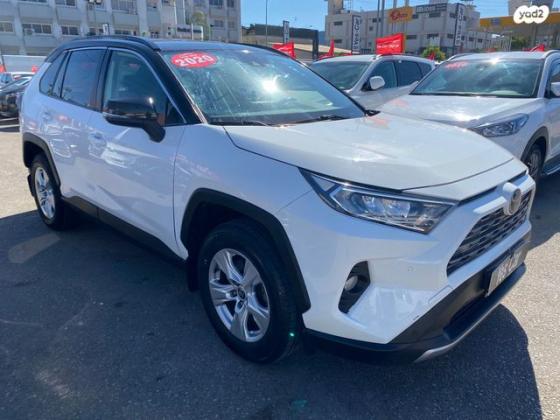 טויוטה RAV4 ארוך 4X2 Experience אוט' 2.0 (175 כ''ס) בנזין 2020 למכירה בחיפה