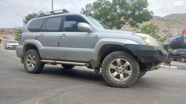 טויוטה לנד קרוזר ארוך 4X4 STD אוט' דיזל 8 מק' 3.0 (166 כ''ס) דיזל 2006 למכירה במג'דל שמס
