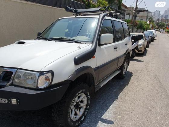 ניסאן טראנו ארוך 4X4 SE אוט' דיזל 3.0 (154 כ''ס) דיזל 2005 למכירה בחולון