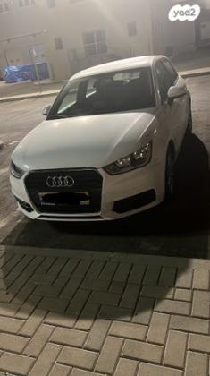 אאודי A1 Sportback אוט' 1.0 (95 כ''ס) בנזין 2016 למכירה בפתח תקווה