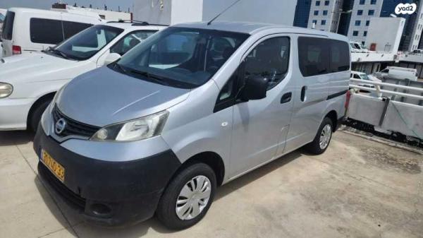 ניסאן NV200 Upper ידני דיזל 7 מק' 1.5 (90 כ''ס) דיזל 2015 למכירה בראשון לציון