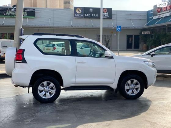 טויוטה לנד קרוזר קצר 4X4 Luxury SWB אוט' 3 דלתות דיזל 2.8 (204 כ''ס) דיזל 2022 למכירה בכעביה טבאש חג'אג'רה