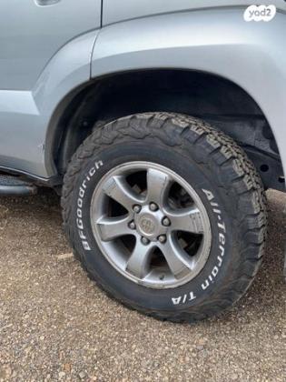 טויוטה לנד קרוזר ארוך 4X4 STD אוט' דיזל 8 מק' 3.0 (173 כ''ס) דיזל 2008 למכירה בכפר סבא