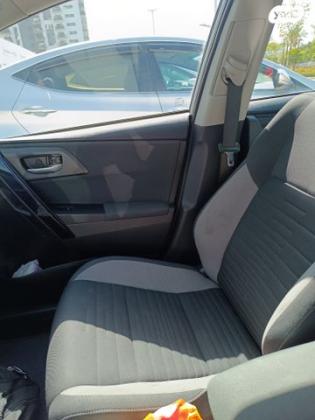 טויוטה אוריס הייבריד TS סטיישן הייבריד אוט' 1.8 (99 כ"ס) בנזין 2016 למכירה בראשון לציון