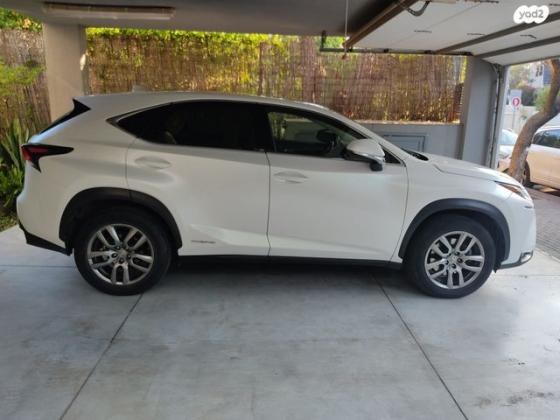 לקסוס NX NX300H Luxury הייבריד אוט' 2.5 (155 כ''ס) בנזין 2016 למכירה בתל אביב יפו