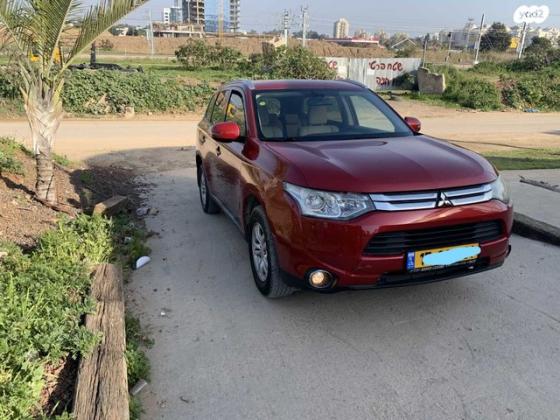 מיצובישי אאוטלנדר Instyle אוט' 7 מק' 2.0 (150 כ"ס) בנזין 2014 למכירה ברמת השרון
