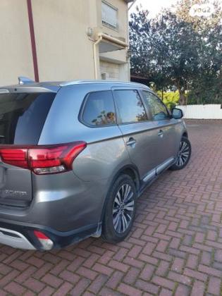 מיצובישי אאוטלנדר Instyle אוט' 7 מק' 2.0 (150 כ"ס) בנזין 2019 למכירה בגן יבנה