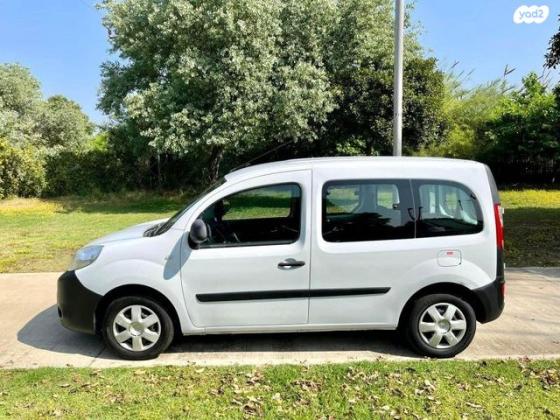 רנו קנגו החדשה Authentic ידני דיזל 1.5 (90 כ"ס) דיזל 2017 למכירה בתל אביב יפו