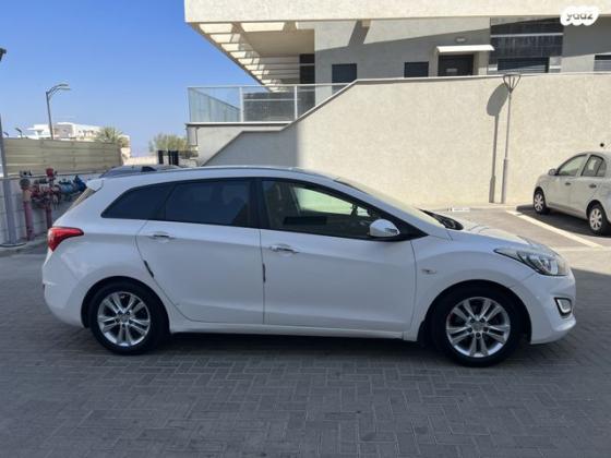 יונדאי i30 Inspire סטיישן אוט' 1.6 (135 כ"ס) בנזין 2015 למכירה בטבריה