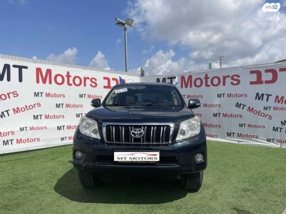 טויוטה לנד קרוזר ארוך 4X4 Luxury אוט' דיזל 7 מק' 3.0 (173 כ''ס) דיזל 2010 למכירה בחיפה