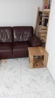 שידה מעץ צבועה בלקה